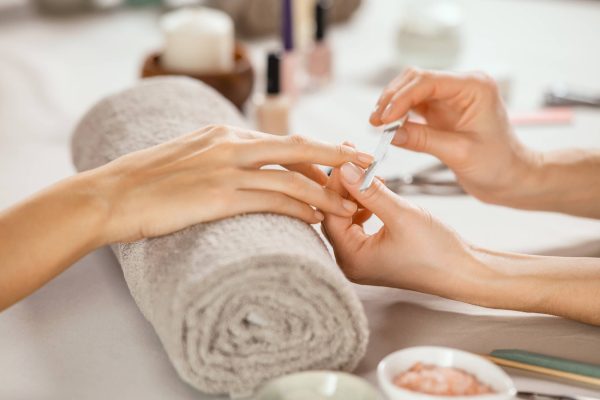 MANICURE COURSES FOR BEGINNERS